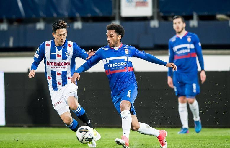 择走出国门 择走出国门